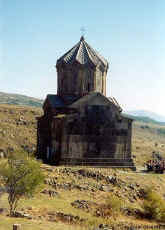 hama30.jpg (52939 bytes)